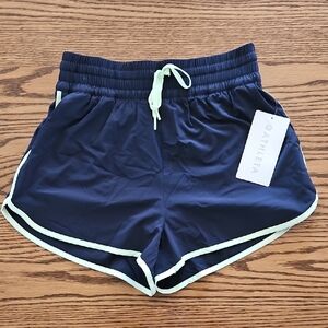 NWT Athleta HR Weekender Short